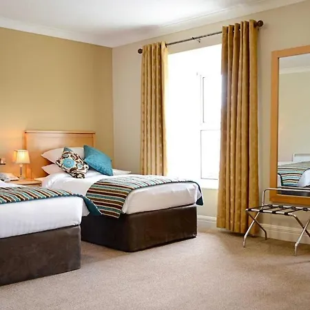 Cill Aodain Court 3*